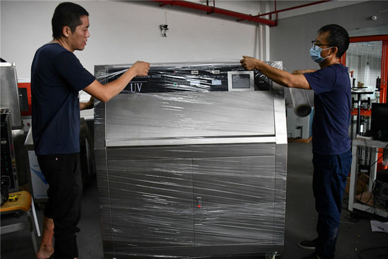 ISO 4892-3 UV促進耐候性試験機 環境試験チャンバー