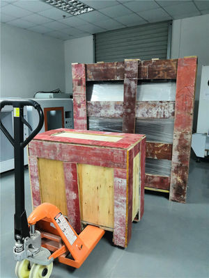 ISO 4892-3 UV促進耐候性試験機 環境試験チャンバー