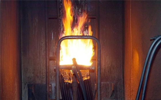 電線・ケーブル束燃焼試験機、垂直設置型電線・ケーブル束試験機