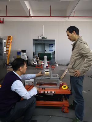 造るカーテン・ウォールのWindborne残骸のためのASTM E1886-2005の衝撃試験機械
